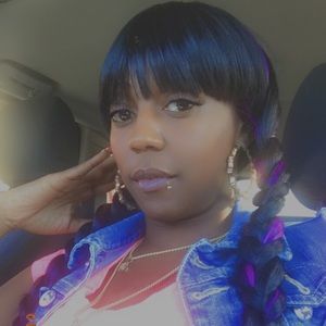 Meet your Posher, Shaquandra